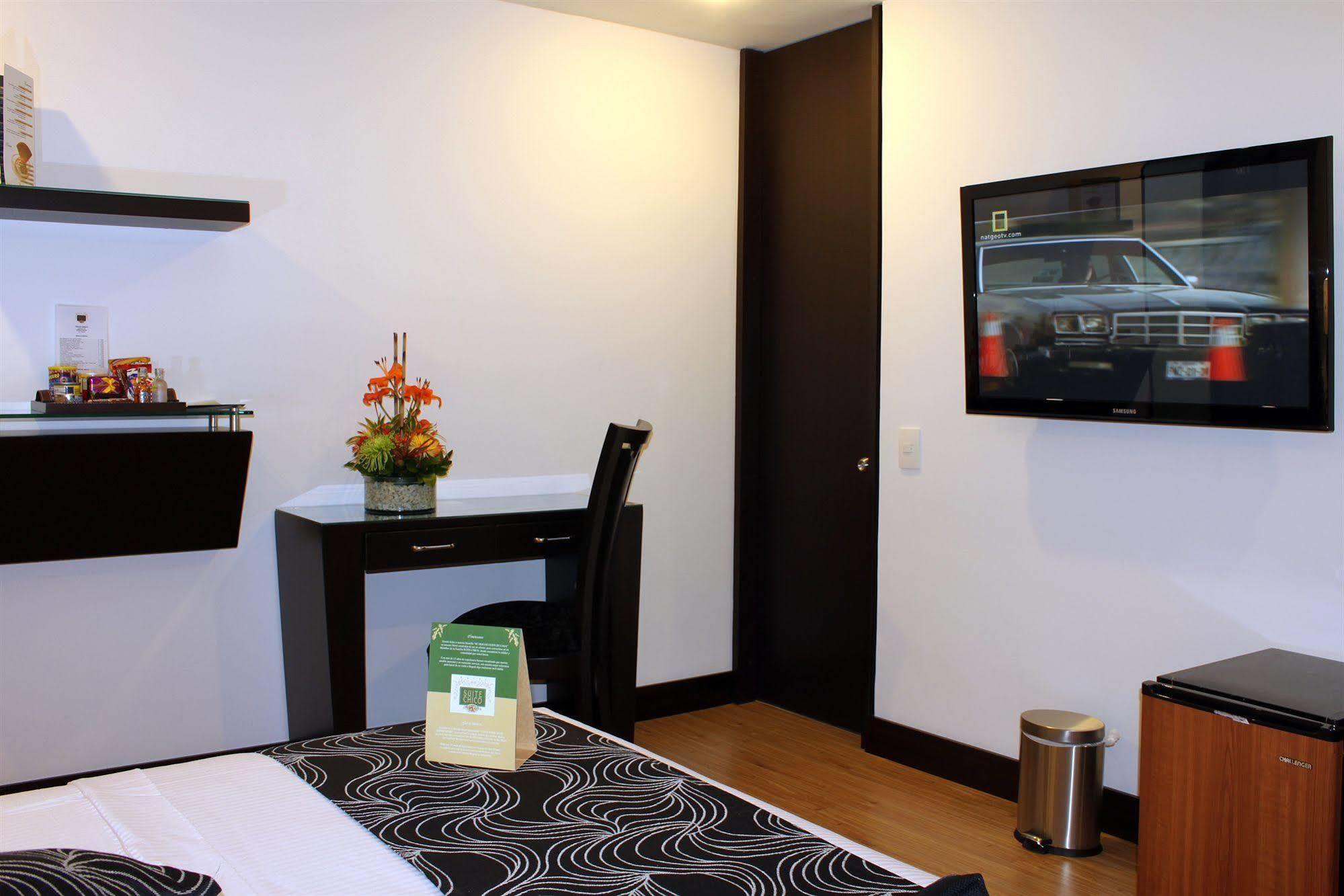 Hotel Marbella Chico Богота Экстерьер фото